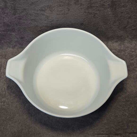 Vintage Pyrex Blue Snowflake Garland Cinderella Mixing Bowl 475-B 2 1/2 QT. - Picture 4 of 11